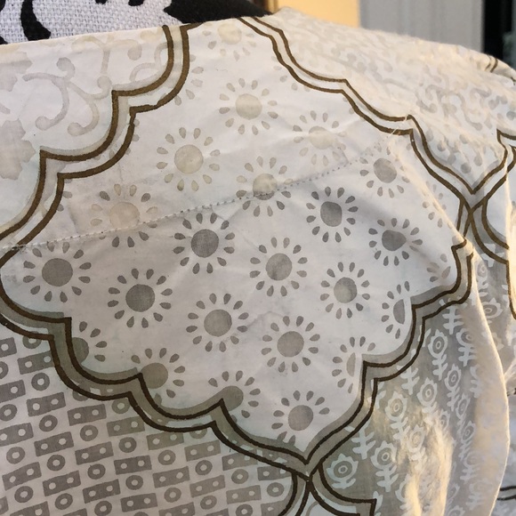 Irving & Fine Crisp India cotton u-neckline, side split hem tunic print blouse - Picture 5 of 8